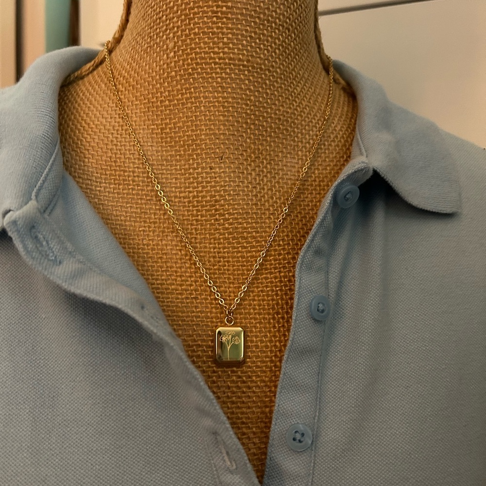 UrGlden February Birth Month Flower Necklace - Picture 6 of 6